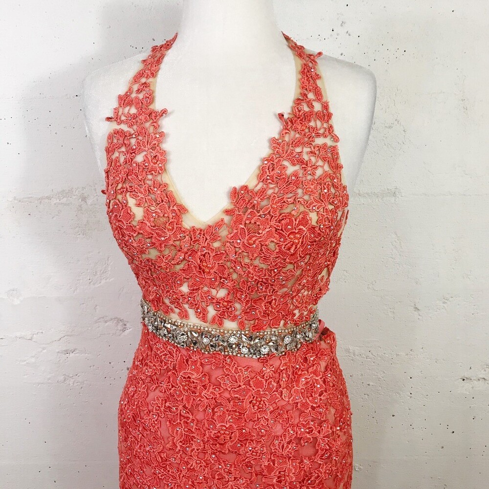 MoriLee by Madeline Gardner Coral Lace Overlay Fitted Prom Pageant Dress Size: 5 - Picture 2 of 8
